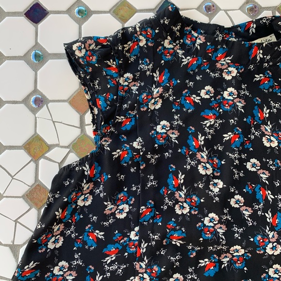 Floral Top - Picture 8 of 12